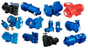 Conjunto de bombas d’água de diferentes modelos e tamanhos sobre fundo cinza, mostrando diversidade de aplicações hidráulicas.